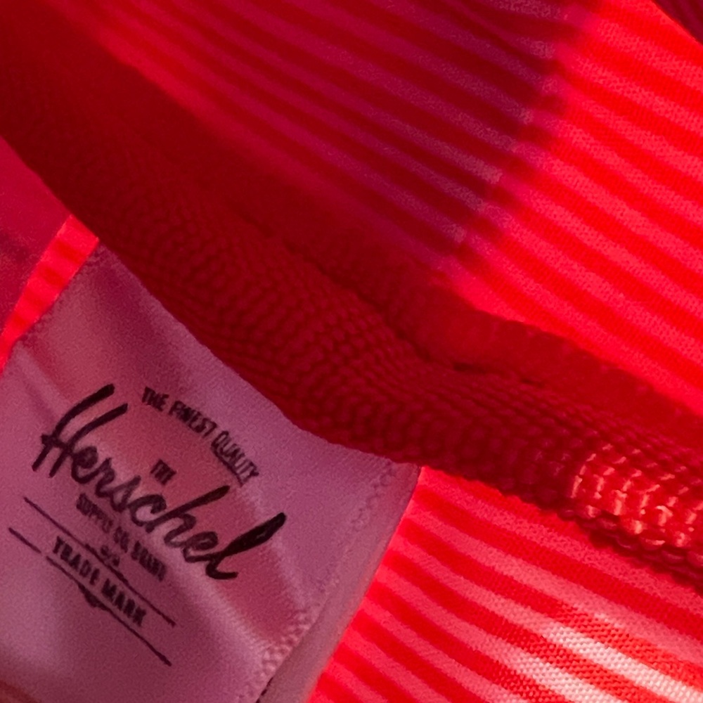 NWOT HERSCHEL SUPPLY CO 15L Grove Backpack - Picture 15 of 16